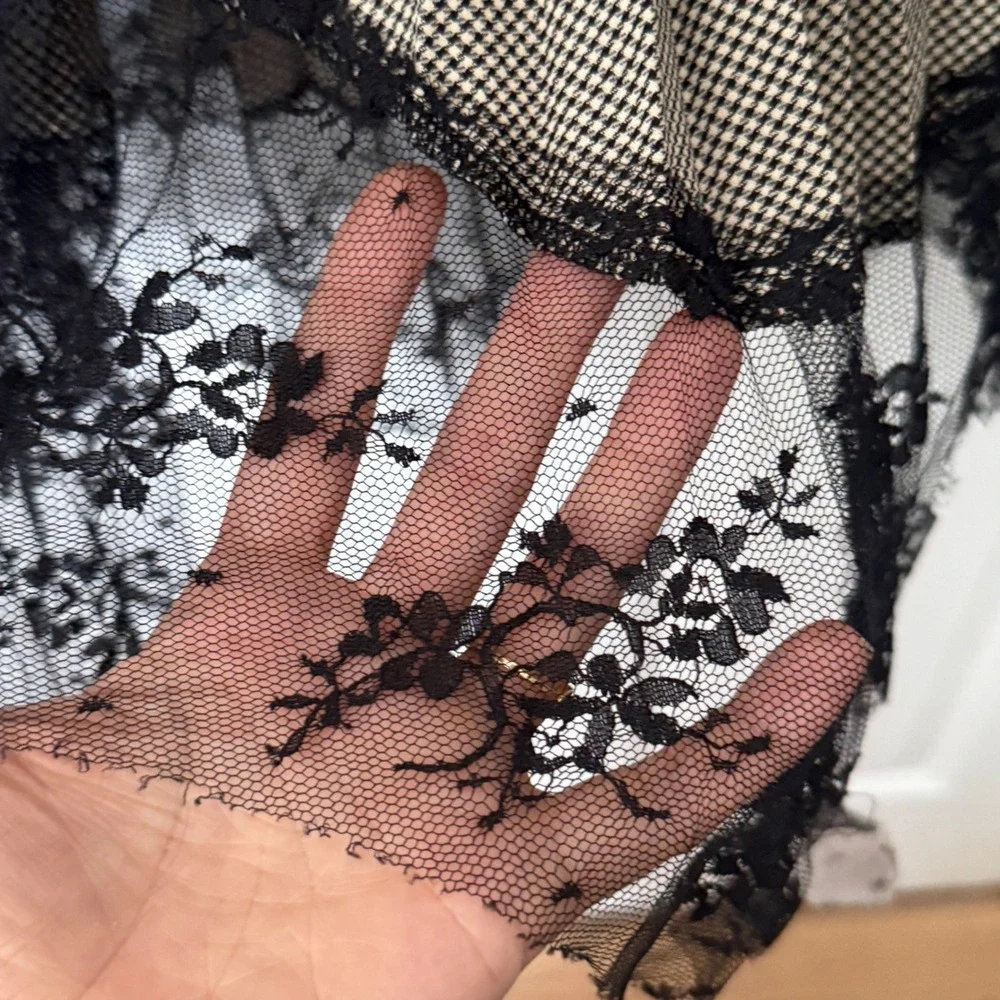 Vintage Houndstooth Pleated Midi Skirt Black Lace Trim Handkerchief Hem 12‎